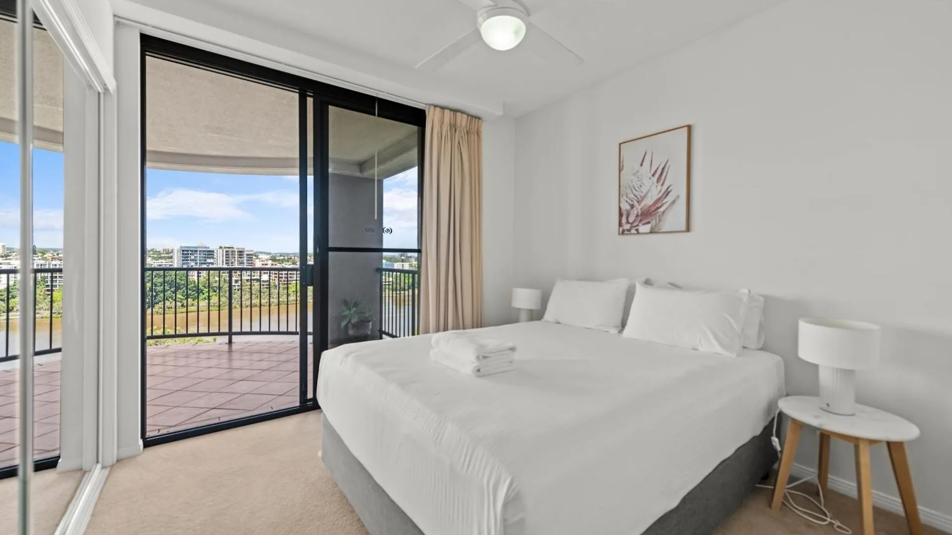 The Oasis Apartments Brisbane 4*,  Australia